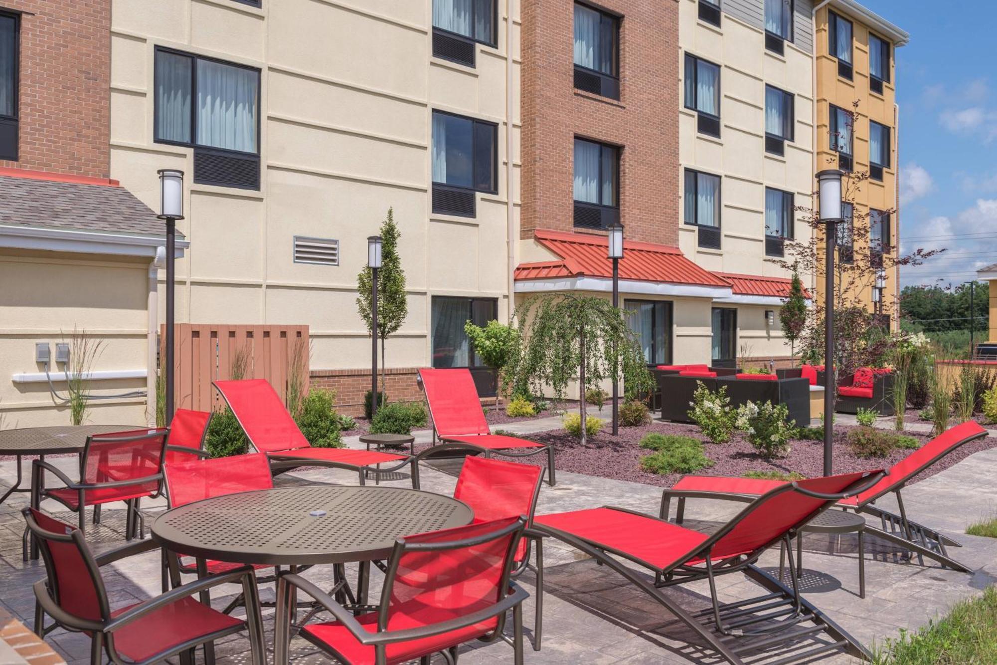 Towneplace Suites By Marriott New Hartford Ngoại thất bức ảnh