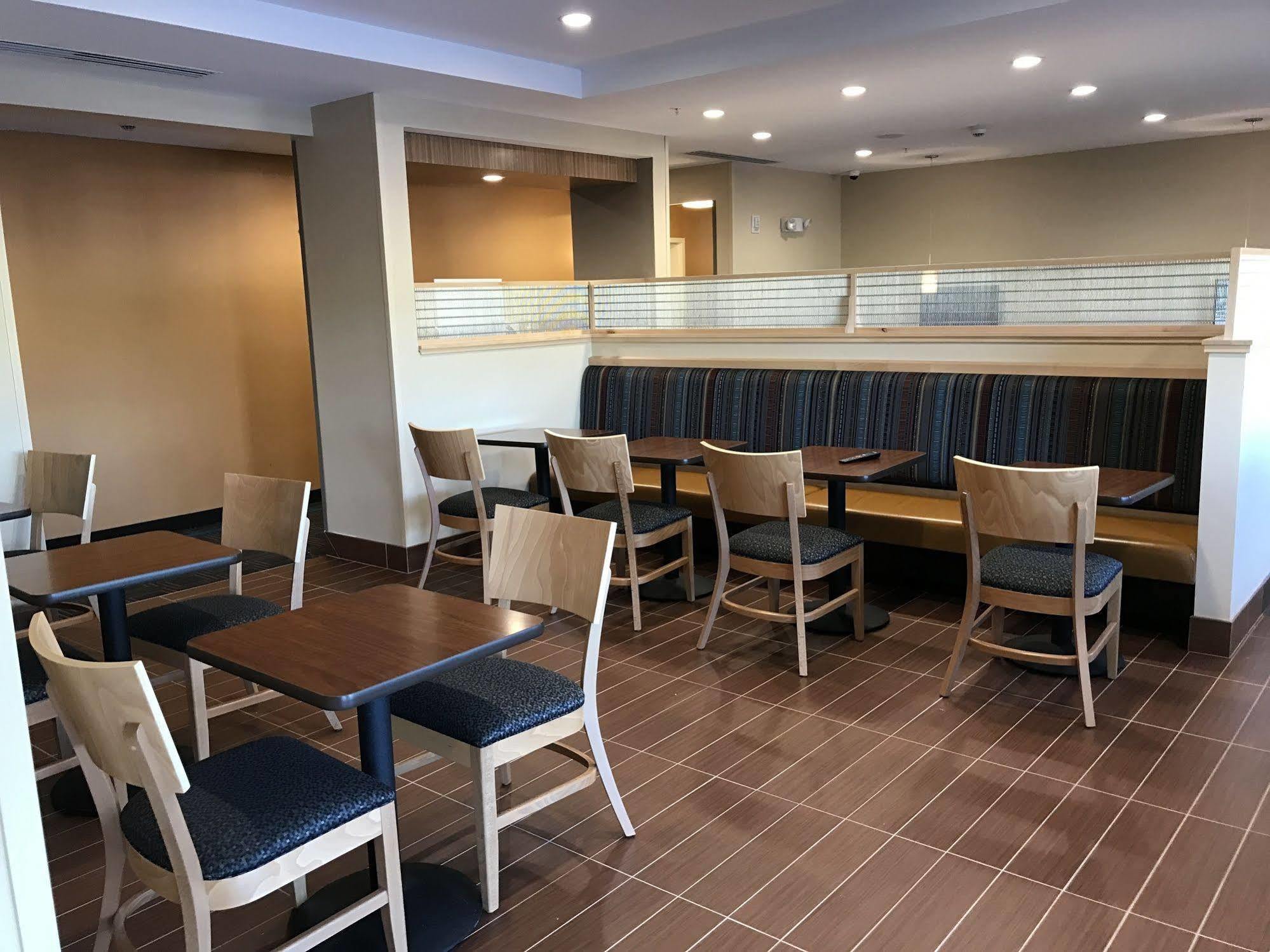Towneplace Suites By Marriott New Hartford Ngoại thất bức ảnh